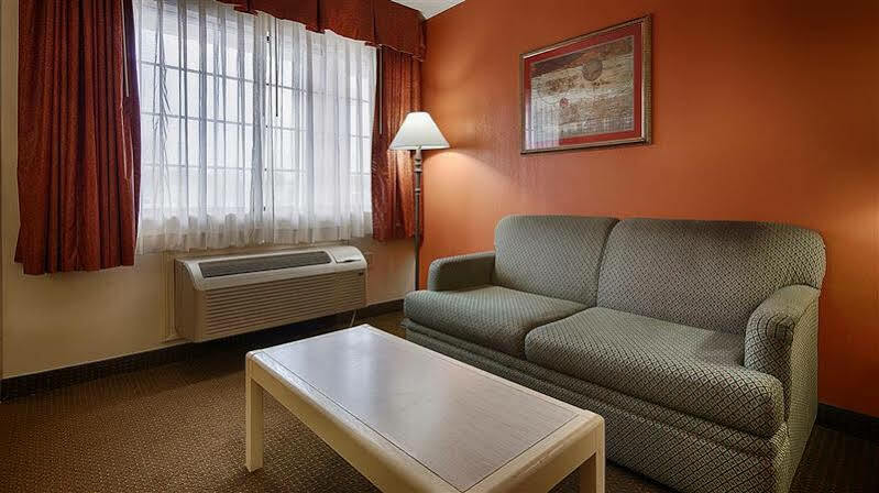 Best Western Airport Inn Pearl Extérieur photo